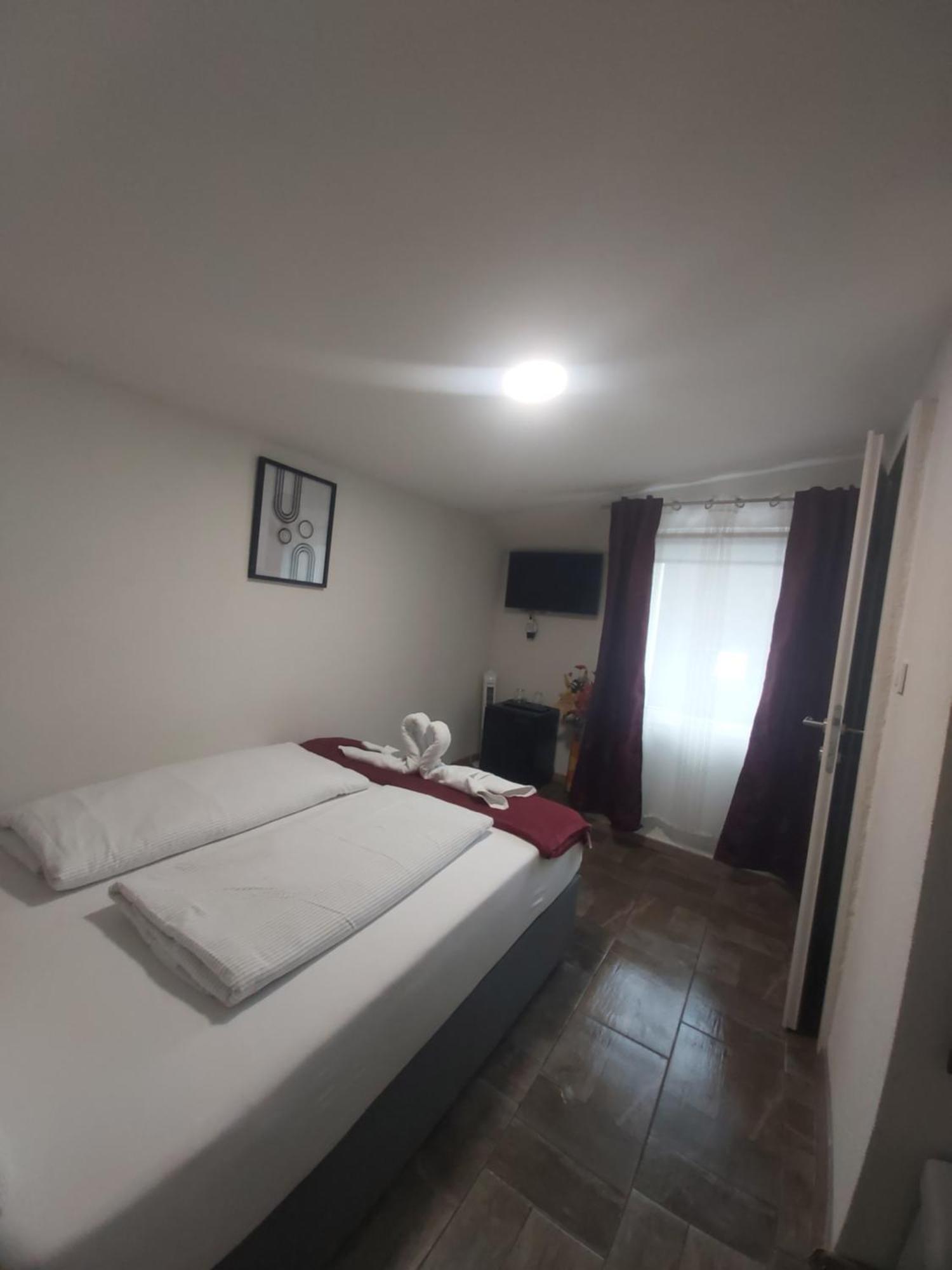 Panda Rooms Maribor Eksteriør billede