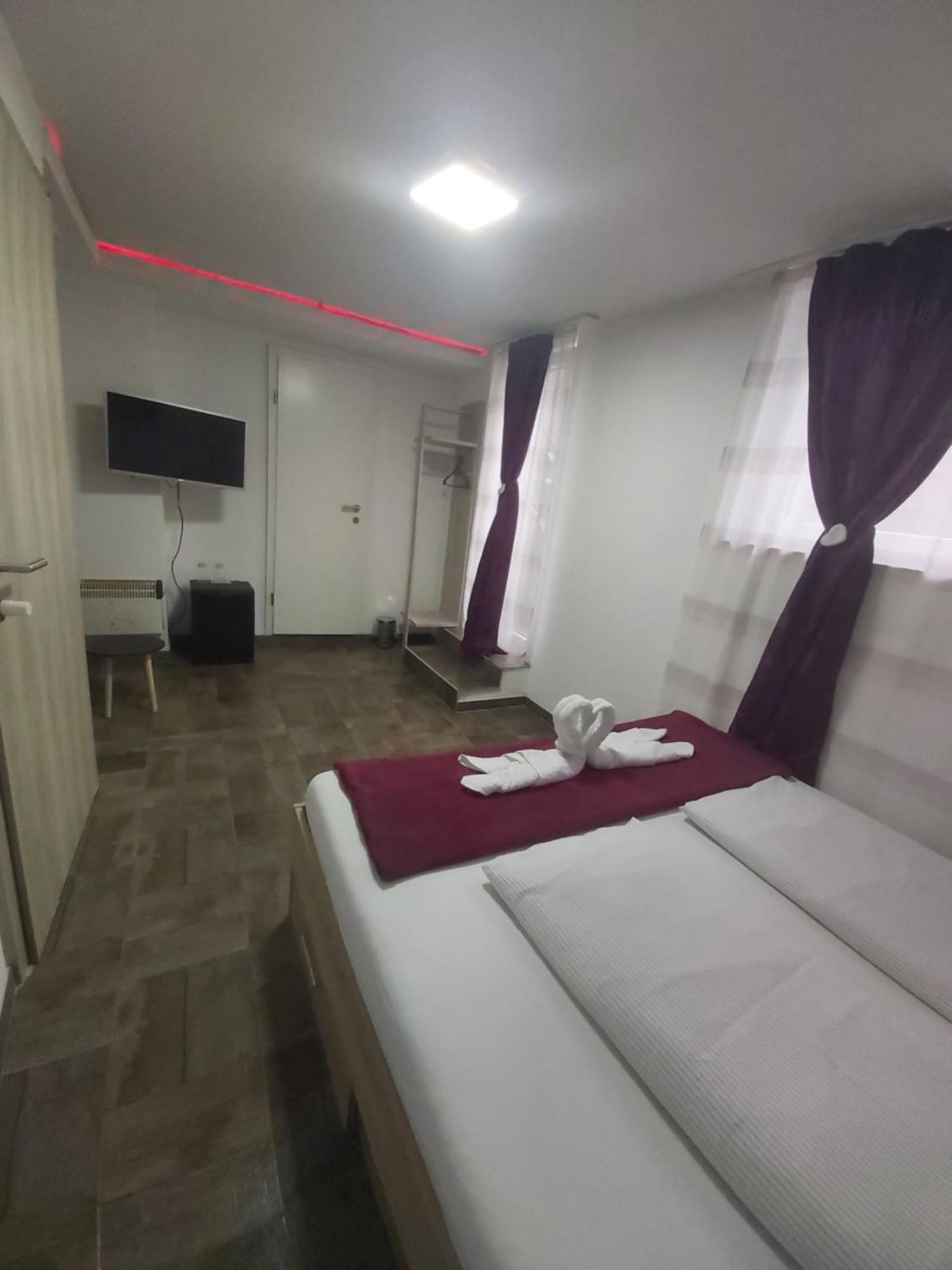Panda Rooms Maribor Eksteriør billede