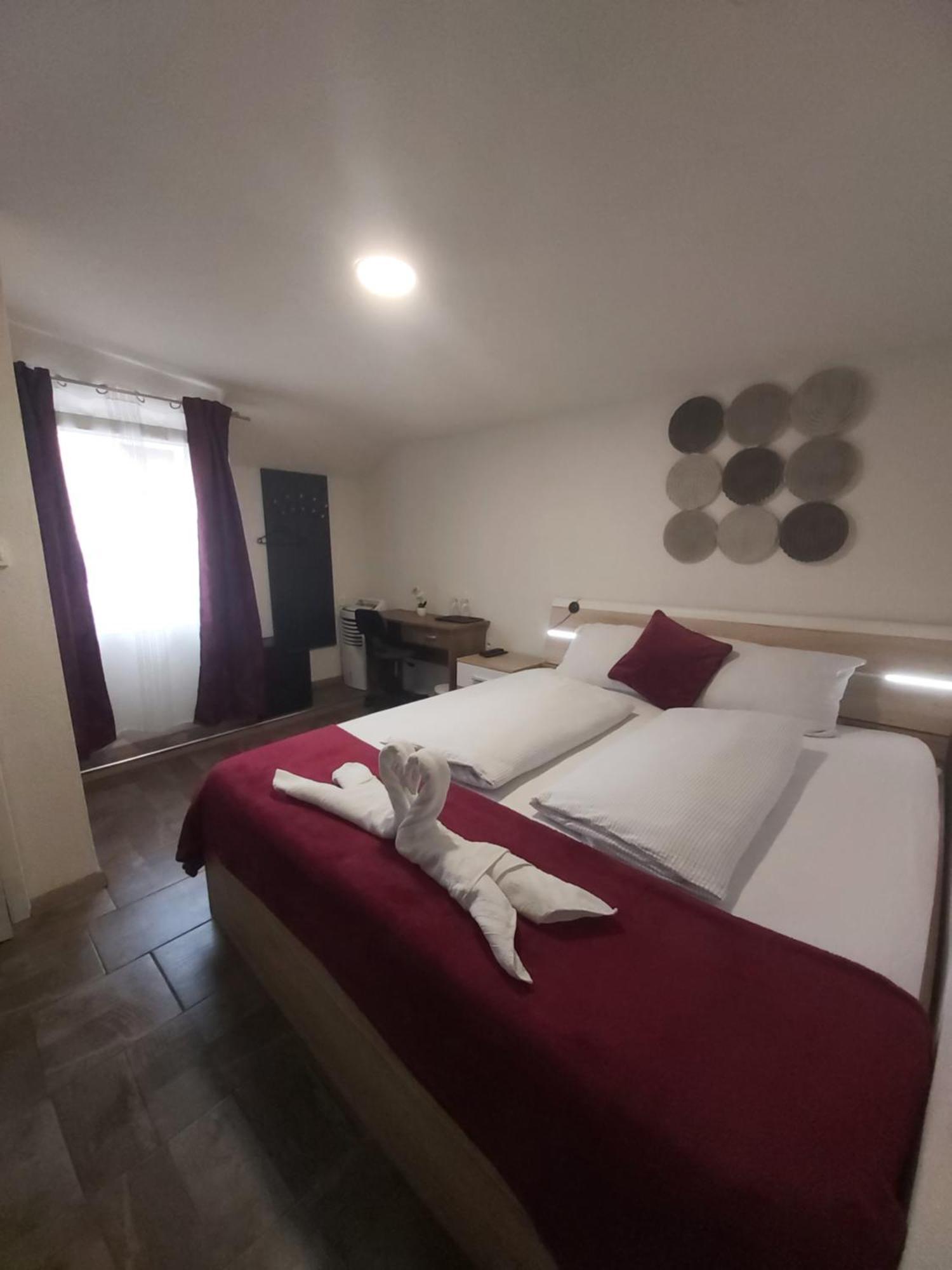 Panda Rooms Maribor Eksteriør billede