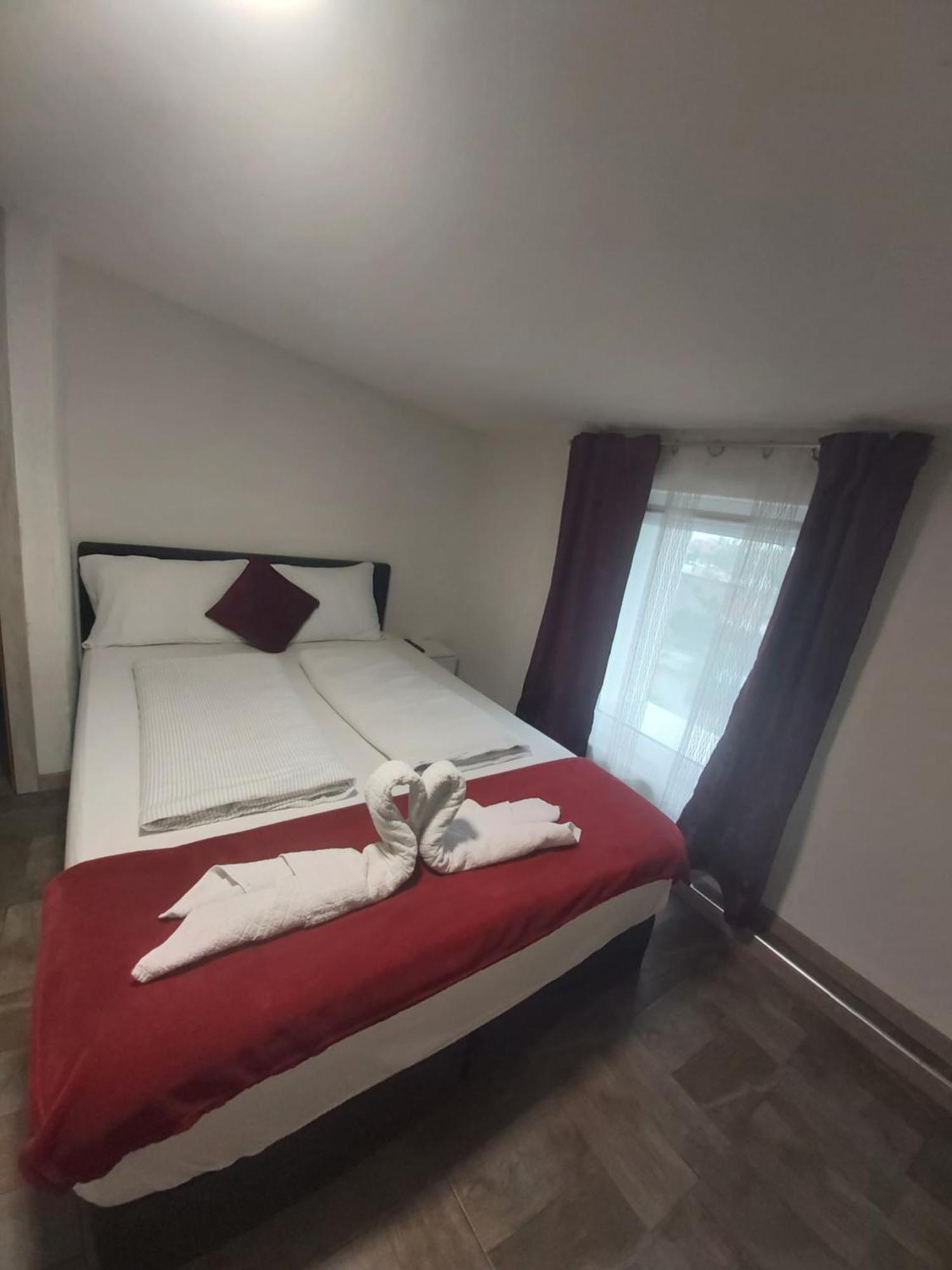 Panda Rooms Maribor Eksteriør billede