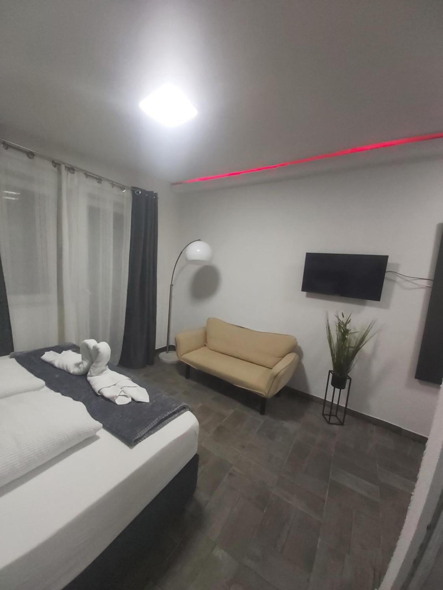 Panda Rooms Maribor Eksteriør billede